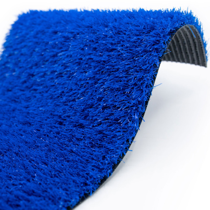 Vue sur la texture dense du gazon Expo bleu 22 mm - revêtement classé feu Bfl-s1 ERP